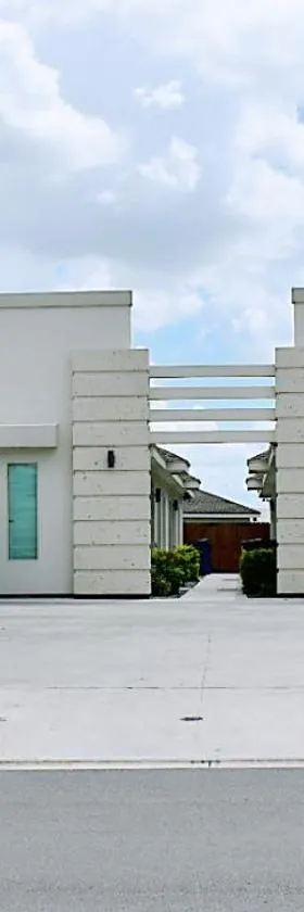 Weslaco Apt C 1，位于韦斯拉科的酒店