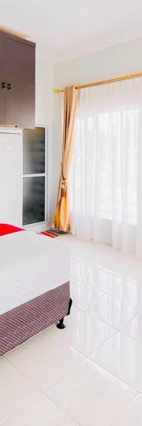 RedDoorz Syariah at GCL Bukittinggi，位于武吉丁宜的酒店