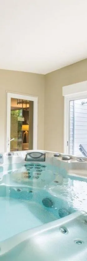 Magnifique Suite avec Jacuzzi privatif，位于Martragny的酒店