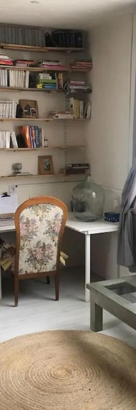 Un petit studio dans un cadre naturel，位于Saint-Germain-des-Fossés的酒店
