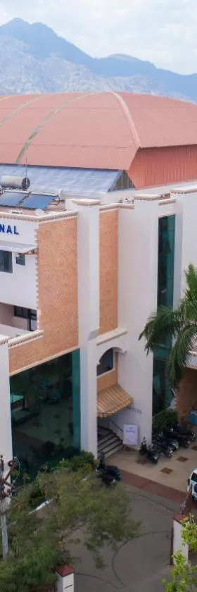 HOTEL UDUPI INTERNATIONAL，位于纳盖科伊尔的酒店