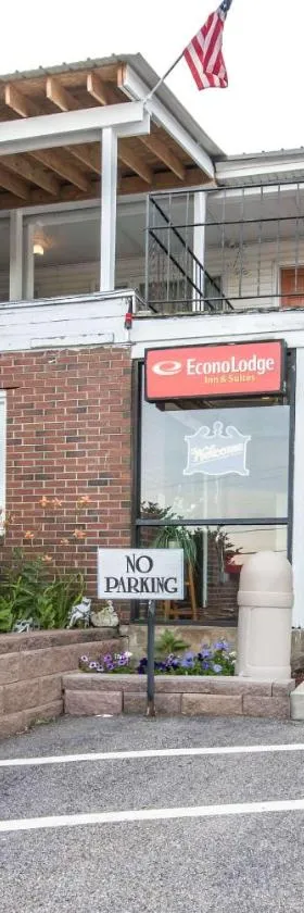 TiltonLodge Inn & Suites，位于蒂尔顿的酒店