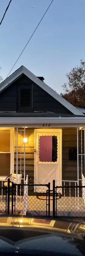 Modern Farmhouse，位于卡温顿的酒店