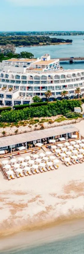 Hôtel La Plage 5 étoiles La Grande Motte，位于拉格朗德默特的酒店