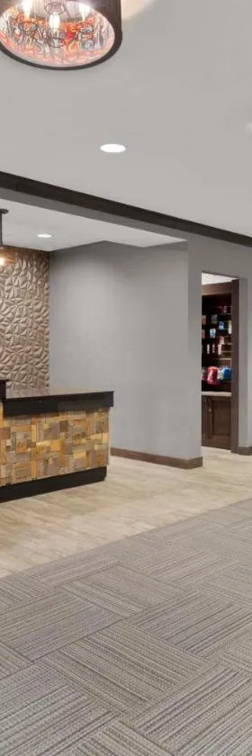 Hampton Inn & Suites Columbus Scioto Downs，位于哥伦布的酒店