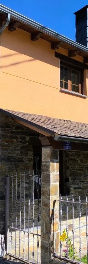 Casa Miravalles Fornela，位于Guimara的酒店