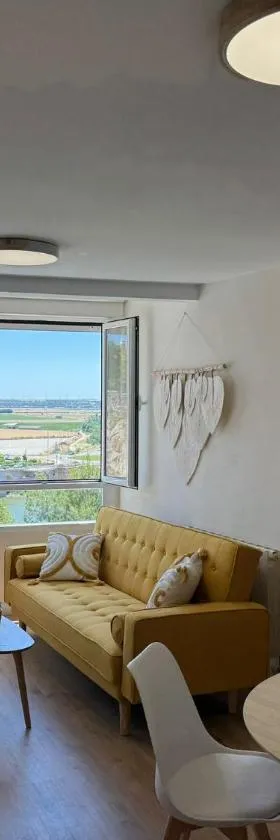 Apartamentos Go Buenavista- Tordesillas，位于托尔德西拉斯的酒店
