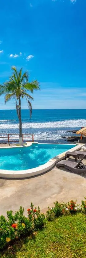REEF ON THE WATER，位于Tamanique的酒店
