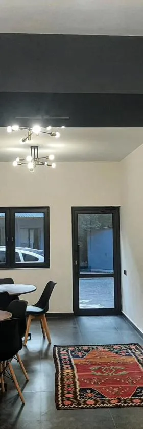 Innwoods Hotel，位于阿拉韦尔迪的酒店
