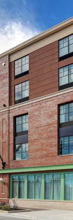 Courtyard by Marriott Manhattan Aggieville，位于曼哈顿的酒店