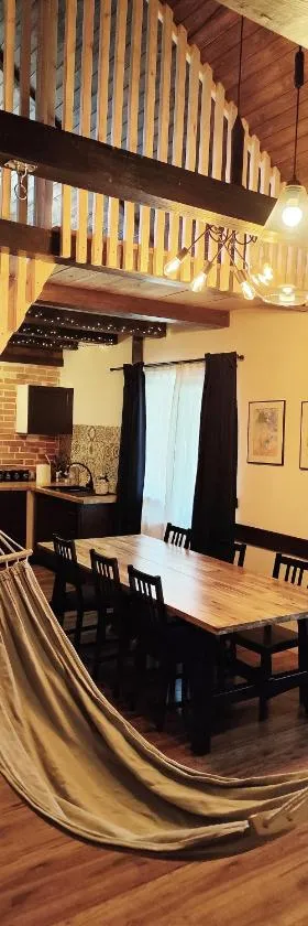 Osada Brzeziny，位于Brzeziny的酒店