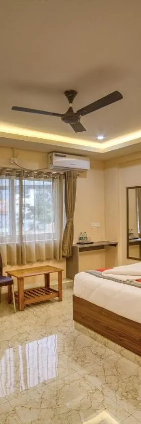 Stay On The Way Transit Hotel，位于班加罗尔的酒店