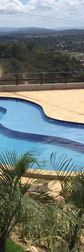 Flat Condomínio Topo da Montanha 507，位于Chã Grande的酒店