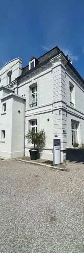 Hôtel Échappée en Baie - Parking privé gratuit dont forfaits bornes électriques réservable，位于索姆河畔的圣瓦列里的酒店