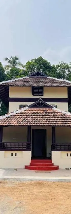 Neermathalam, a traditional kerala tharavadu，位于帕拉克卡德的酒店
