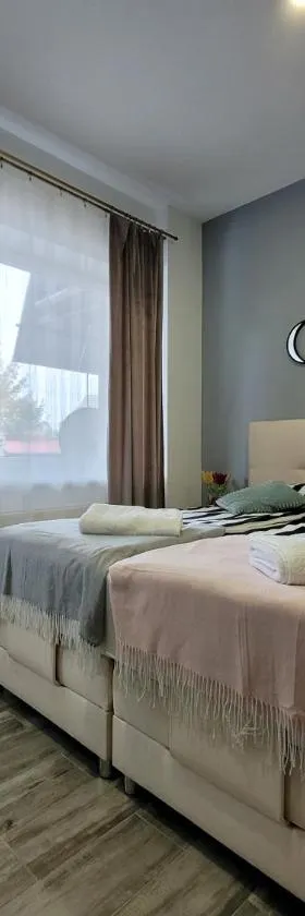 Apartamenty Parkowe nr 4，位于克维曾的酒店