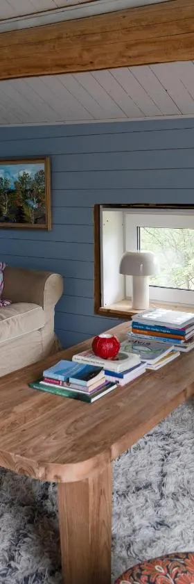 Lovely cabin with a beautiful view over Byske river，位于Byske的酒店