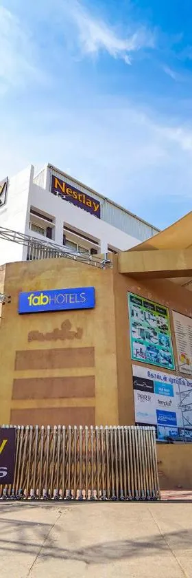 FabHotel Prime Nestlay Rooms Ramnad - Nr Golden Shopping Mall，位于拉马纳塔普拉姆的酒店