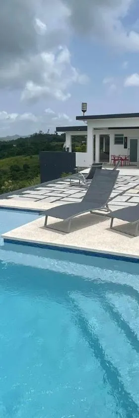 Hacienda JM's，位于Comerio的酒店