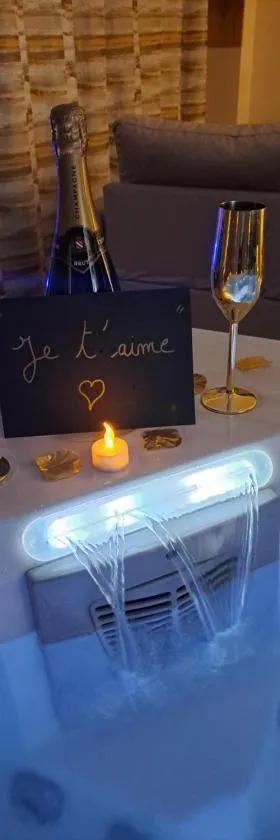Le gîte romantique d'Agathe，位于Grumesnil的酒店