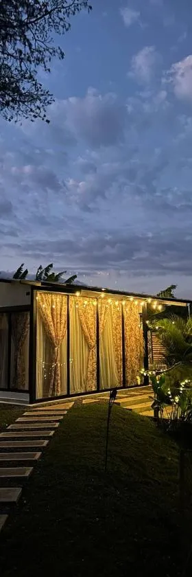 Ziwa Ecohotel Roldanillo Valle - Cabaña Lewa，位于Roldanillo的酒店
