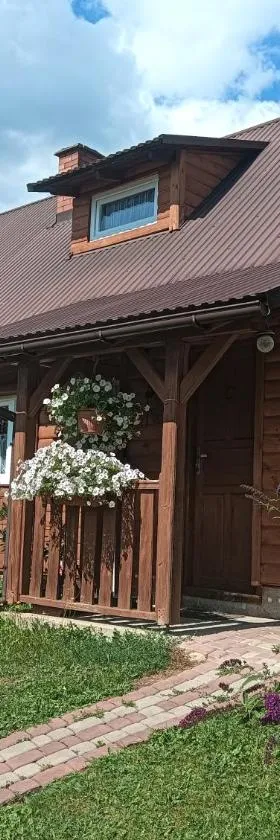 Domek Gajowego，位于Ropienka的酒店