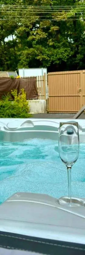 Zen Garden Szajki Tavak，位于Hosszúpereszteg的酒店