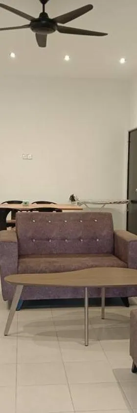 Cozy, Spacious Gambang Homestay，位于甘孟的酒店