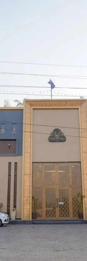 Hotel Chulhewala，位于占西的酒店