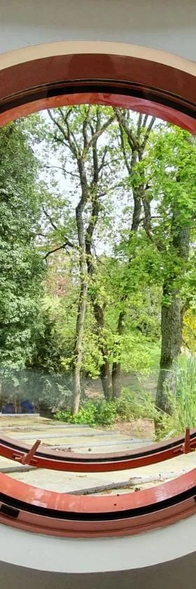 COUETTE et CAFÉ L'AGENCE，位于Boutigny-sur-Essonnes的酒店