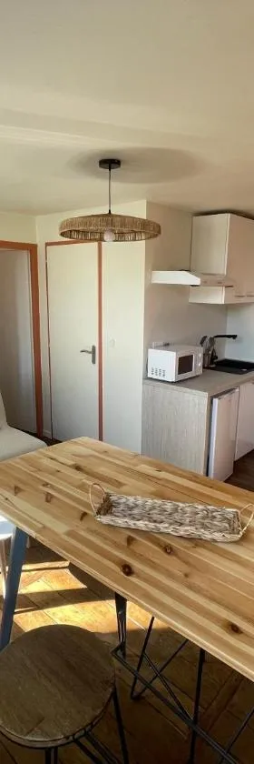 Appartement centre historique，位于纳瓦莱克斯的酒店
