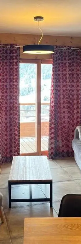 Valmorel Ski au pied avec Parking couvert !，位于瓦尔莫雷尔的酒店