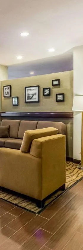 Sleep Inn & Suites，位于普莱森顿的酒店