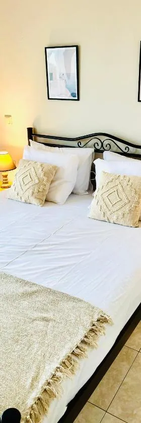 Gemütliche Wohnung mit Balkon，位于Orestiada的酒店
