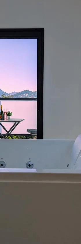 Olive Grove Retreat，位于拉特里尼泰的酒店