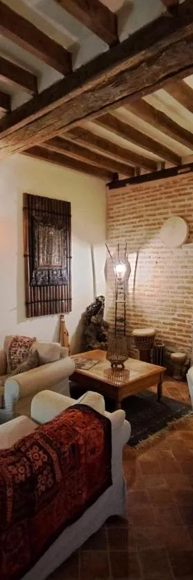 Logement atypique，位于Les Hauts-Saint-Jean的酒店