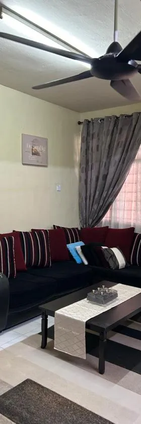 HomestayNN Pontian，位于Pontian Besar的酒店