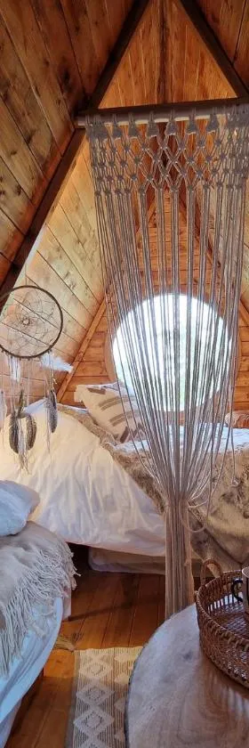 Cabane Indiana - SPA du Souffle du Saule，位于Buhl-Lorraine的酒店