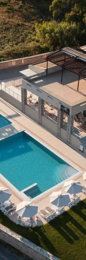 Niriides Luxury Villas，位于迈索尼的酒店
