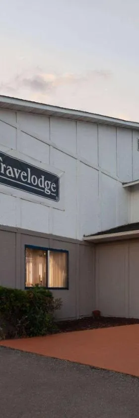 Travelodge by Wyndham Redwood Falls，位于雷德伍德福尔斯的酒店