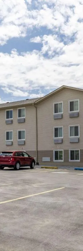 The Inn&suites SW Omaha，位于奥马哈的酒店