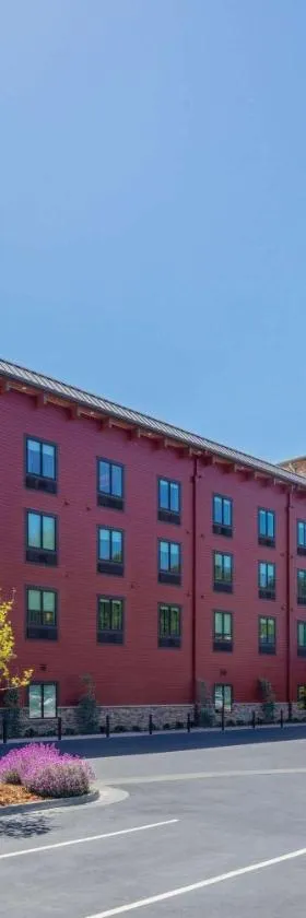 Wyndham Garden Redwood Valley - Ukiah，位于Redwood Valley的酒店