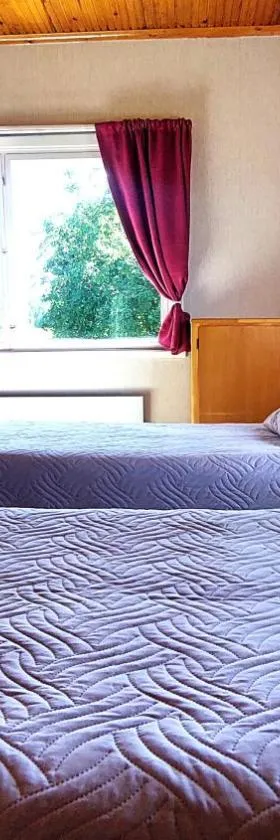 Villa Mummola Kahden makuuhuoneen huoneisto lähellä jokea，位于Simpele的酒店