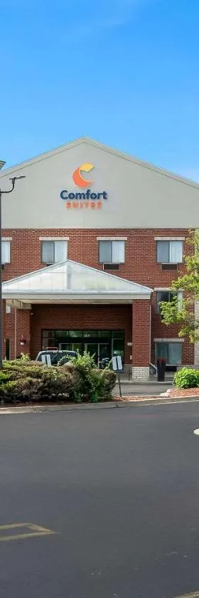 Comfort Suites Southfield-Detroit，位于南菲尔德的酒店