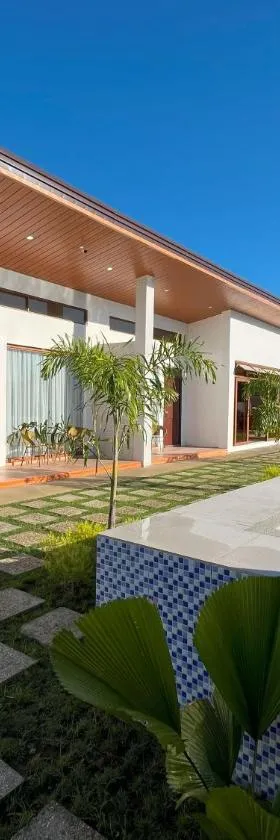 Villa Mercedes Private Resort，位于Candon的酒店