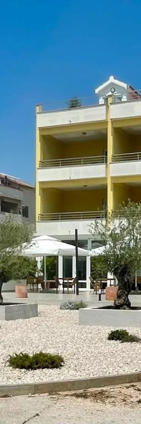 Babin bed&breakfast，位于皮罗瓦茨的酒店