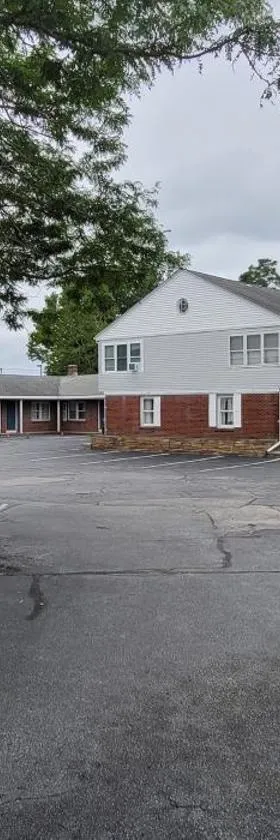 Town & Country Inn，位于锡康克的酒店