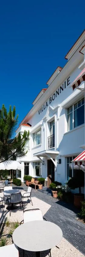 Hotel Villa Bonnie，位于克诺克－海斯特的酒店