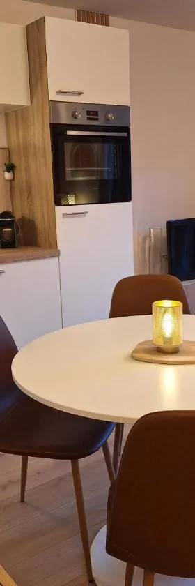 Home Sweet Semois，位于瑟穆瓦河畔夫雷斯的酒店