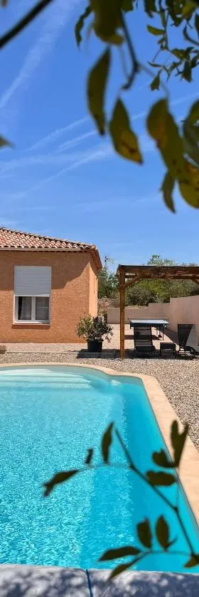 Chambres d'hôtes, B&B climatisées LA BORRELLIENNE，位于圣马西敏·拉塞的酒店